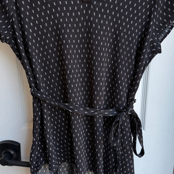 Segura Short Sleeve Tie Waist Maternity Blouse, Size Small - Picture 4 of 9